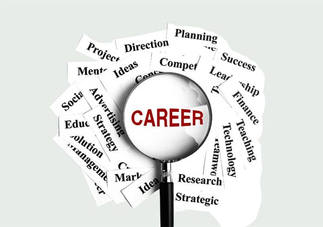 उज्‍ज्‍वल करिअर घडवण्‍यासाठी आवश्‍यक असलेली ५ कौशल्‍ये: लिंक्‍डइन