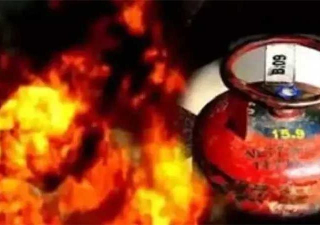 सांताक्रुझमध्ये सिलेंडर स्फोट, चार जखमी