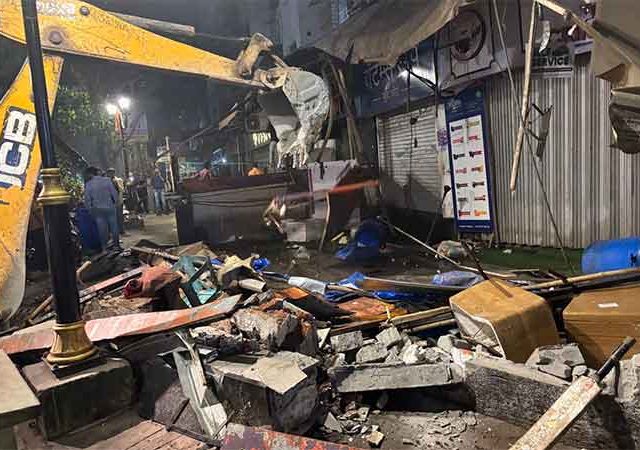 महावीर नगर ,पोयसर जिमखाना परिसर अतिक्रमण मुक्त