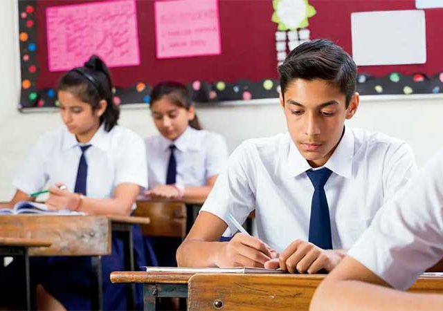 राज्यात शुक्रवारपासून सुरू होणार दहावीची परीक्षा, १६ लाखांपेक्षा जास्त विद्यार्थी परीक्षेला बसणार