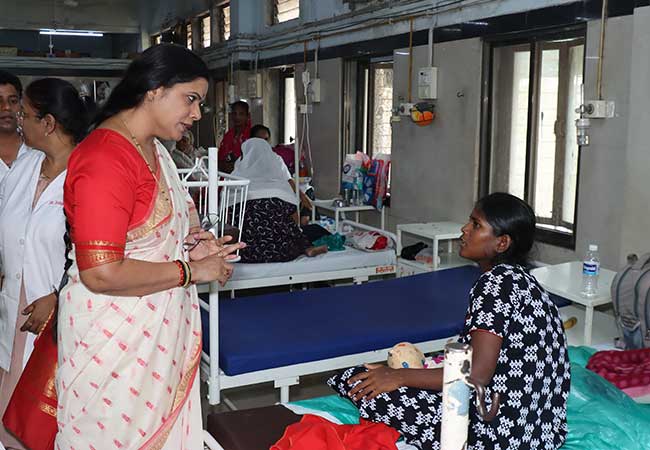 महापौर थेट धडकल्या राजावाडी रुग्णालयात