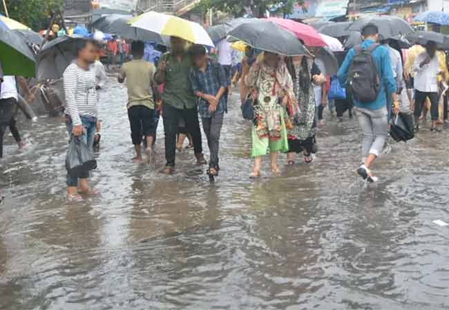 कुर्ला पश्चिम भागातील तुंबणाऱ्या पाण्याचा आता बंदोबस्त…