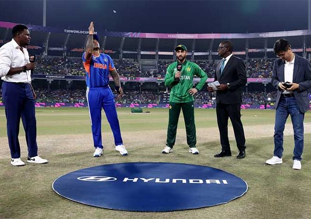 India vs Pakistan : पाकिस्तानचा गोलंदाजीचा निर्णय