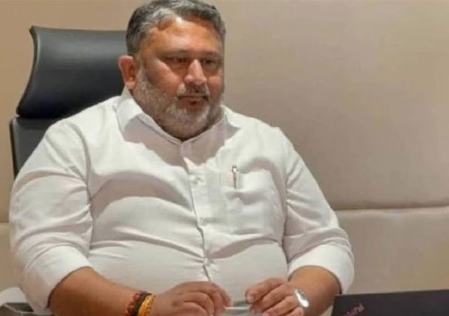 'टेक्नोक्राफ्ट कंपनीच्या संपावर तोडगा काढून कामगारांना त्वरित कामावर घ्या'