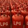 LPG Cylinder: गॅस सिलिंडर बुक होत नसेल तर कुठे तक्रार कराल? 'या' हेल्पलाईन नंबरवर तात्काळ मिळेल मदत