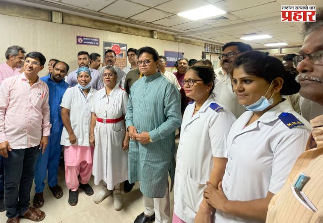 उपमहापौरांची कुपर रुग्णालयाला भेट; स्वच्छता आणि तंबाखूजन्य पदार्थांचे सेवन करणाऱ्यांवर दिले कारवाईचे आदेश