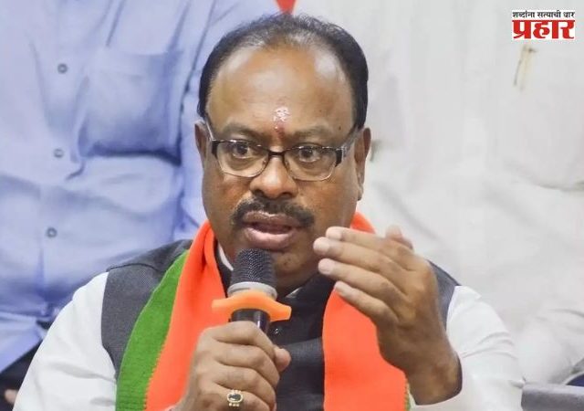 राज्यातील सर्व जमिनींच्या फेरफार नोंदी तपासणार;  महसूलमंत्र्यांची घोषणा