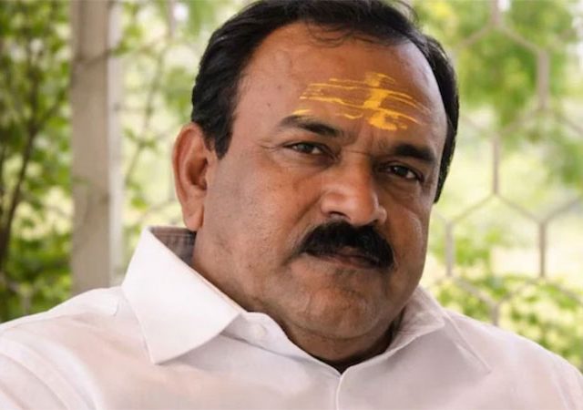 स्वयंघोषित ‘कॅप्टन’ अशोक खरातवर आणखी दोन गुन्हे दाखल