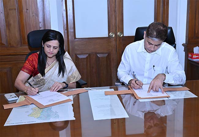 bmc commissioner : अश्विनी भिडेंनी BMC आयुक्तपदाचा कार्यभार स्वीकारला