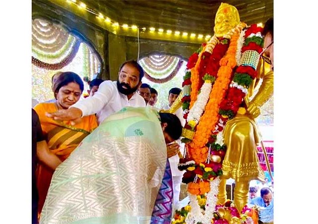 उपमुख्यमंत्री सुनेत्रा पवारांनी घेतले छत्रपती संभाजी महाराजांच्या समाधीचे दर्शन