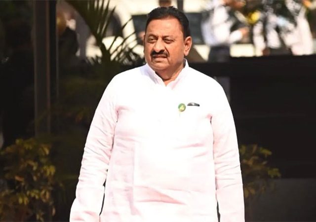 थकबाकीदार शेतकऱ्यांना दिलासा; सप्टेंबर २०२५ पर्यंतच्या कर्जाला मिळणार माफी!