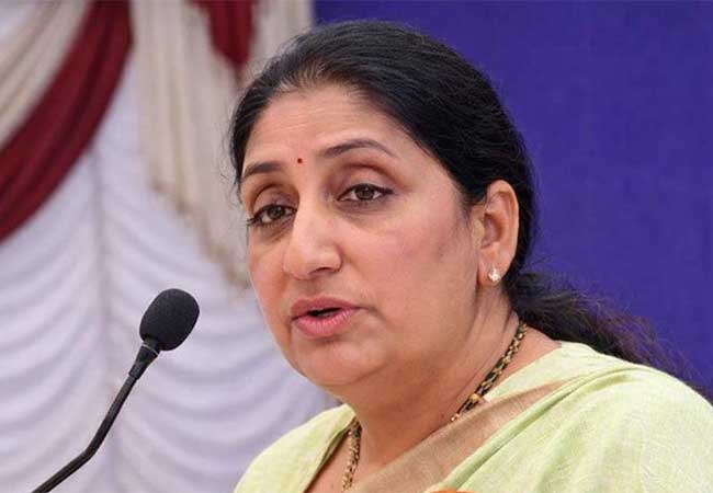 शेतीचा कणा असलेल्या महिलांना मिळणार हक्काचा सातबारा; उपमुख्यमंत्री सुनेत्रा पवारांकडून विशेष अनुदानाची ग्वाही