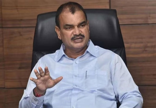 Loan Waiver : महाराष्ट्रातील शेतकऱ्यांना ३० जूनच्या आधी कर्जमाफी मिळणार, कृषीमंत्र्यांनी दिले संकेत