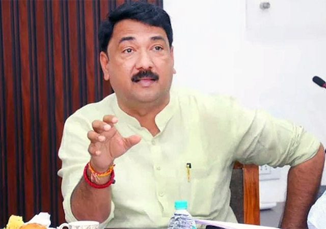 उत्तर महाराष्ट्रात उबाठाची 'मशाल' विझली