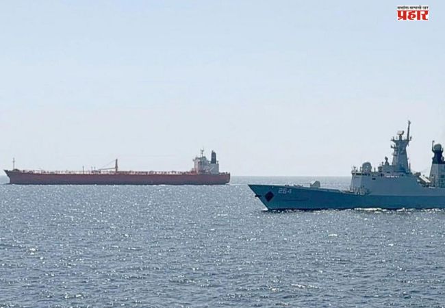Indian Navy in Hormuz : होर्मुज सामुद्रधुनीत तणावाचा स्फोट? भारतीय जहाजांच्या सुरक्षेसाठी नौदल अलर्ट मोडवर