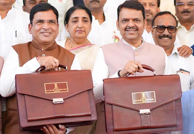 Maha Budget 2026 : राज्याचा ४० हजार ५५२ कोटींच्या तुटीचा अर्थसंकल्प