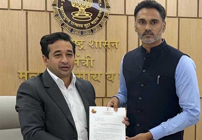 दापोलीतील हर्णे बंदराला सागरी रो-रो सेवेचा थांबा मिळावा राज्यमंत्री योगेश कदम यांची मागणी