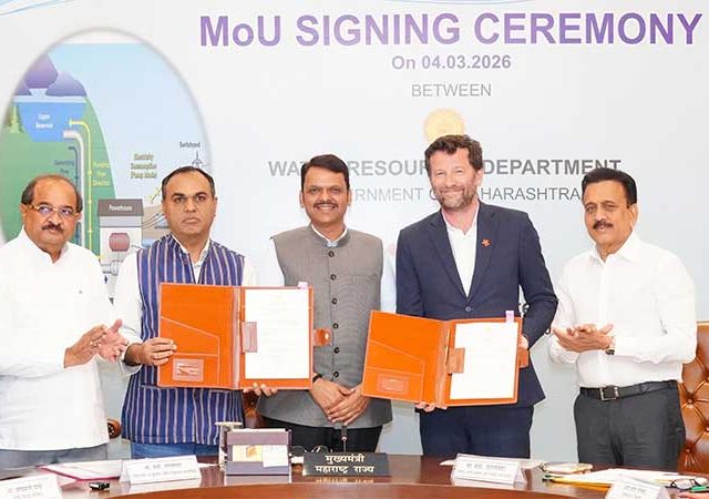 'ऊर्जा क्षेत्राला सक्षम करण्यासाठी कालबद्धरित्या प्रकल्पांची अंमलबजावणी करा'