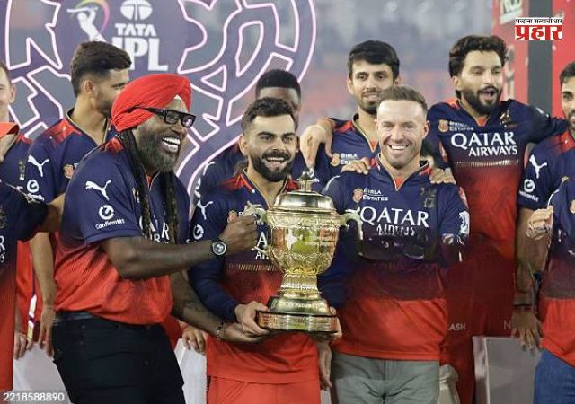 Virat Kohli Ideal RCB team : एबीपासून स्टार्कपर्यंत दिग्गजांचा समावेश; जाणून घ्या किंग कोहलीचा ऑल टाईम फेव्हरेट आरसीबी संघ