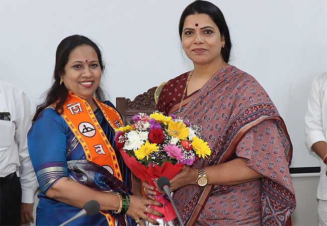 मुंबईच्या एफ दक्षिण आणि एफ उत्तर प्रभाग समितीमध्ये शिवसेनेच्या मानसी सातमकर यांचा विजय