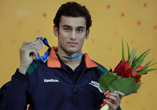 अर्जुन पुरस्काराचे मानकरी जलतरणपटू वीरधवल खाडे सरकारी नोकरीत