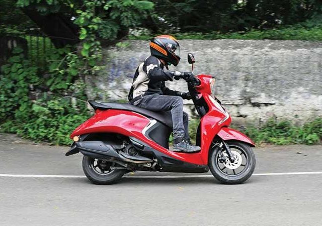 यामाहाकडून महाराष्‍ट्रात R15, FZ-S Fi Hybrid RayZR आणि Fascino वर गुढीपाडवा विशेष ऑफर्स सादर