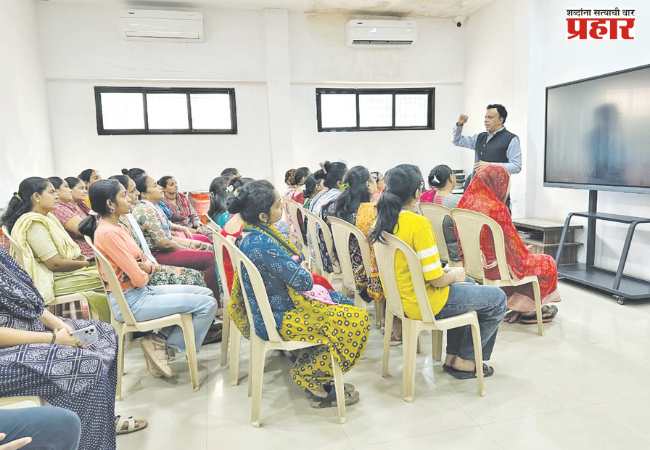 धारावीच्या कुंभारवाड्यातील महिलांना कौशल्य प्रशिक्षणातून नवी संधी