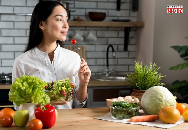 Health Tips : ब्लड प्रेशरचा त्रास असल्यास ‘या’ गोष्टींकडे अजिबात नका करू दुर्लक्ष, अशी घ्या आरोग्याची काळजी