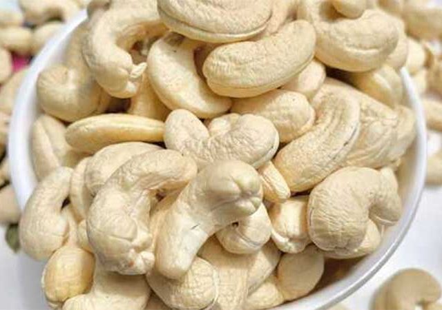 प्रतिकूल हवामानामुळे देशातले काजू उत्पादन ६० टक्के घटणार ?