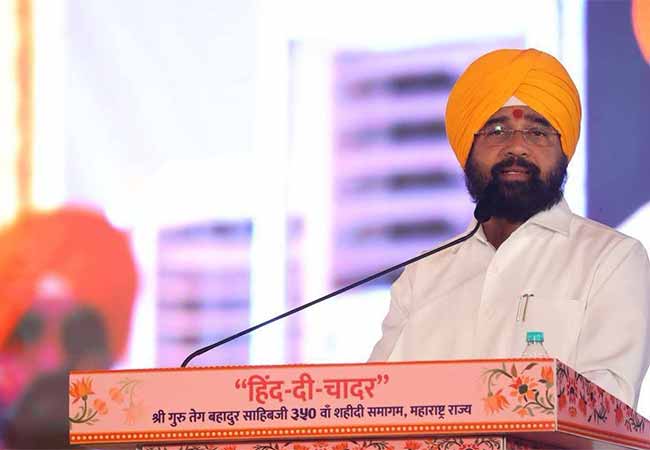 “धर्मासाठी शिर दिले पण तत्त्वांशी तडजोड केली नाही”