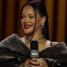 Rihanna : सुप्रसिद्ध गायिका रिहानाच्या घरावर गोळीबार, संशयित महिलेला अटक
