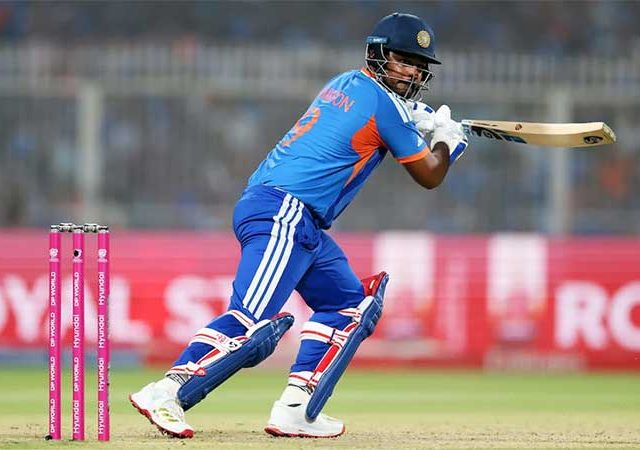 संजूची बॅट तळपली, टीम इंडिया उपांत्य फेरीत पोहोचली