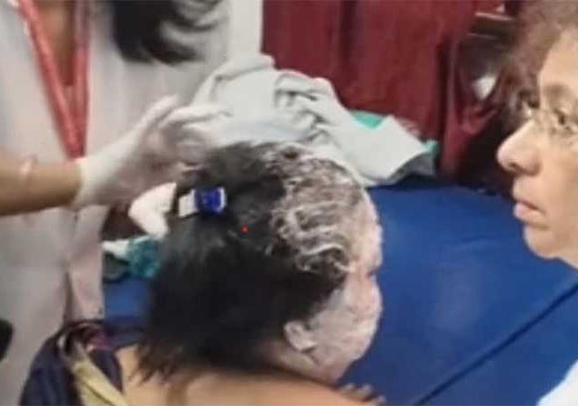 Blast : अखिलेश यादव, राहुल गांधींचा पुतळा जाळताना स्फोट, भाजप महिला आमदार जखमी