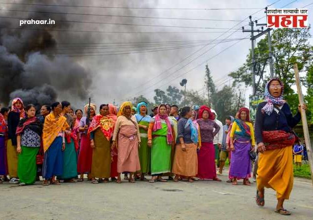 Manipur on edge : मणिपूरमध्ये रॉकेट हल्ल्यात दोन चिमुरड्यांचा मृत्यू; संतप्त जमावाचा सुरक्षा दलांवर हल्ला, बिष्णुपूरमध्ये तणाव