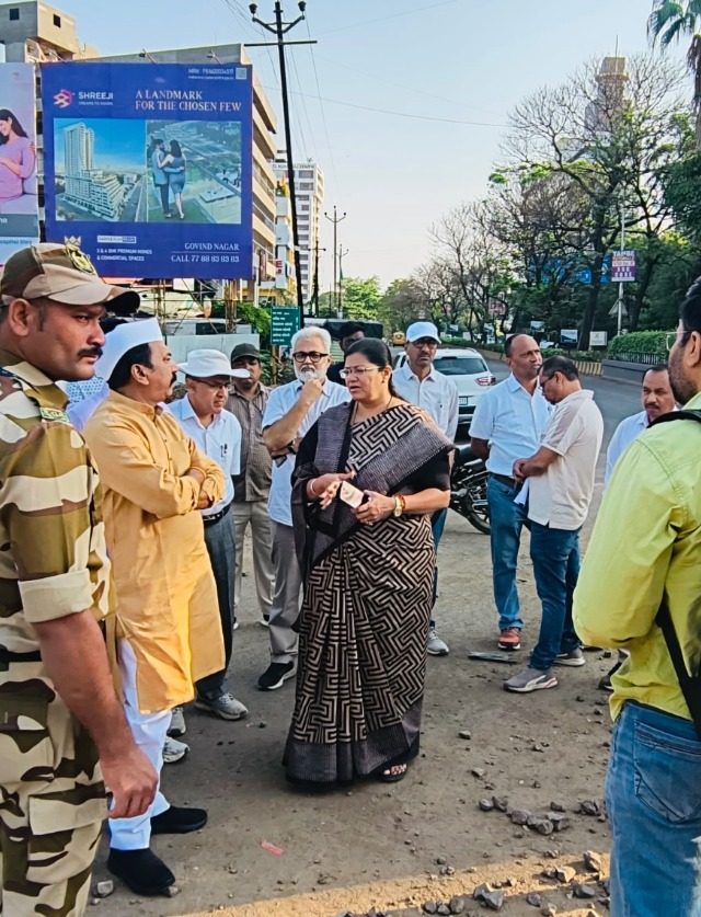 Nashik : महापौर-उपमहापौरांकडून रस्ते व विकासकामांची पाहणी