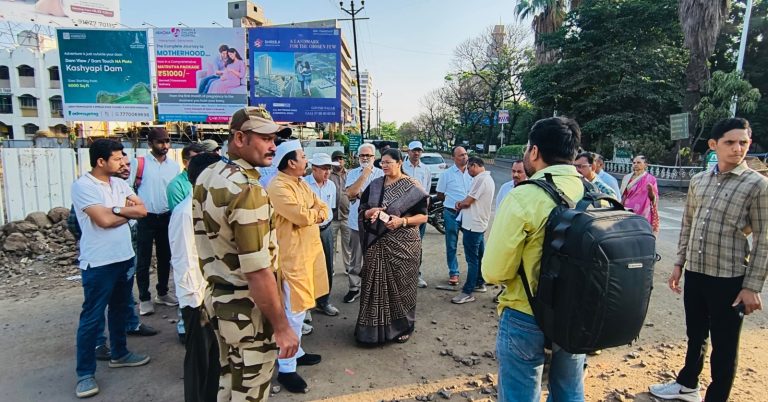 Nashik : महापौर-उपमहापौरांकडून रस्ते व विकासकामांची पाहणी