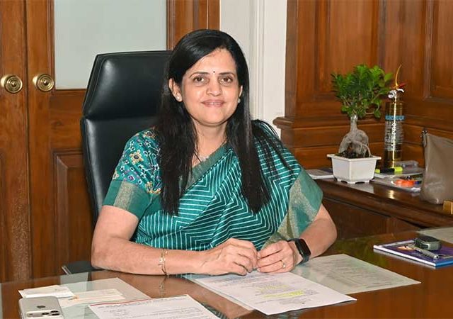 महापालिका आयुक्तपदी नियुक्ती होताच आश्विनी भिडे यांनी घेतला धाडसी निर्णय