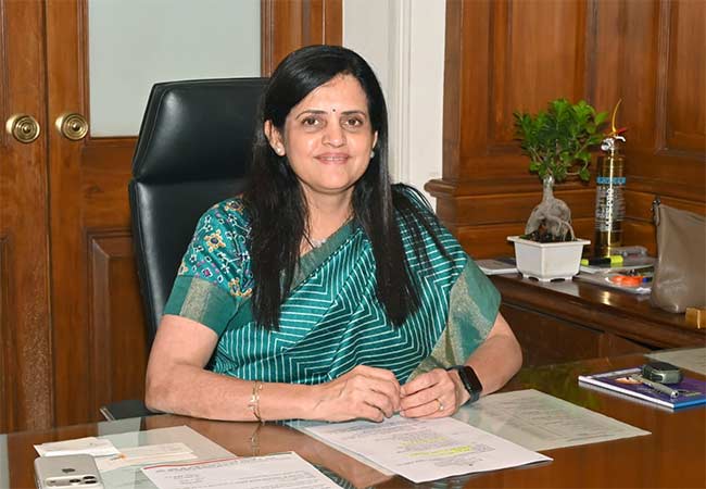 महापालिका आयुक्तपदी नियुक्ती होताच आश्विनी भिडे यांनी घेतला धाडसी निर्णय