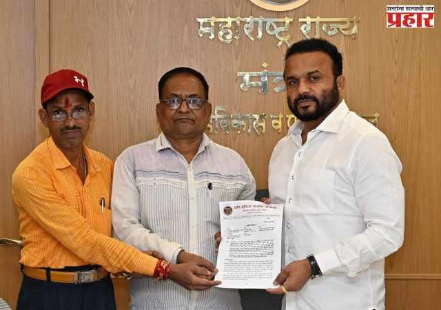 Jaykumar Gore : जयकुमार गोरे यांच्या मध्यस्थीला यश, बंजारा टायगर आंदोलन मागे; मागण्यांवर सकारात्मक भूमिका