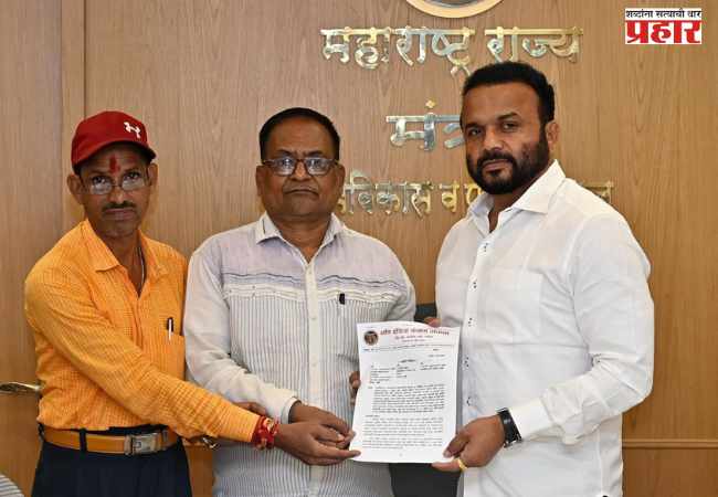 Jaykumar Gore : जयकुमार गोरे यांच्या मध्यस्थीला यश, बंजारा टायगर आंदोलन मागे; मागण्यांवर सकारात्मक भूमिका