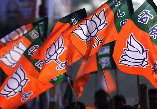 काँग्रेसची सत्ता असलेल्या हिमाचलमध्ये भाजपने मारली बाजी