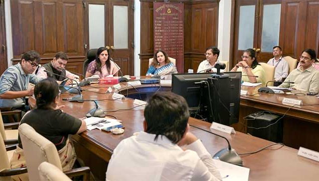 SIR साठी राजकीय पक्षांनीही स्थानिक भागांत मतदान केंद्रस्तरीय सहायकांची नेमणूक करा