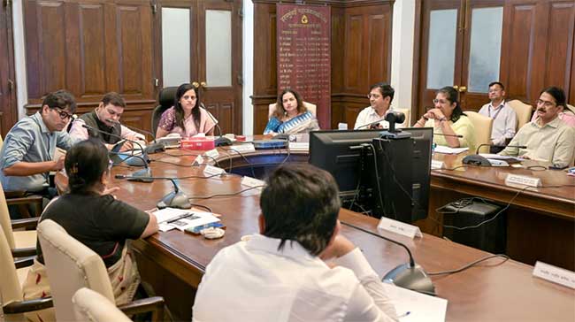 SIR साठी राजकीय पक्षांनीही स्थानिक भागांत मतदान केंद्रस्तरीय सहायकांची नेमणूक करा