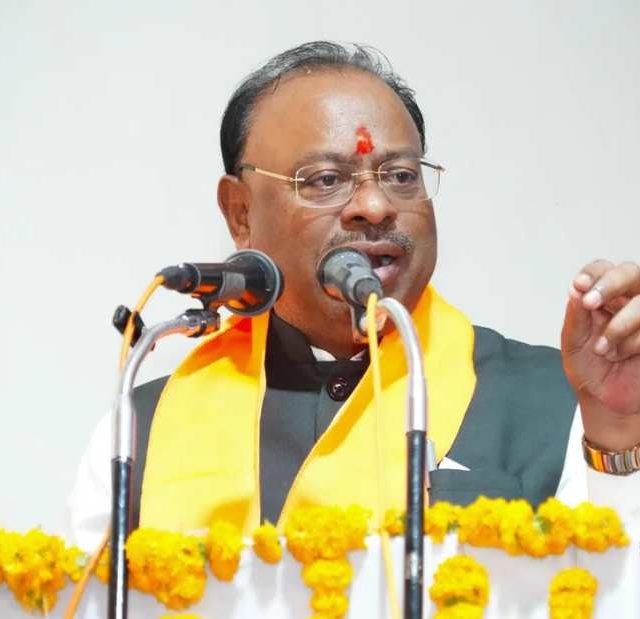 Raigad News : रायगड जिल्ह्यात नियम पूर्तता करणाऱ्या दगडखाणींना उत्खननाची परवानगी: महसूल मंत्री