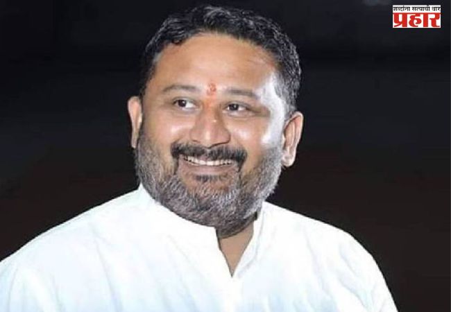 minister Akash Fundkar
