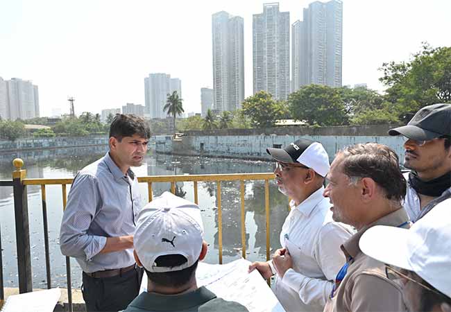 Mumbai : पश्चिम उपनगरांतील नाल्यांची, पाणी साचण्याच्या ठिकाणांची अतिरिक्त आयुक्तांकडून पाहणी