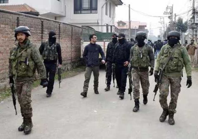 Lashkar-e-Taiba : श्रीनगर पोलिसांची मोठी कारवाई; पोलिसांकडून लष्कर-ए-तैयबा नेटवर्कचा भंडाफोड