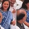 Chandrashekhar Bawankule : भर कार्यक्रमात महसूलमंत्र्यांना कागदाने वारा! अमरावतीच्या जनता दरबारातील 'तो' व्हिडिओ चर्चेत