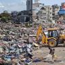 Mumbai : वांद्रे पूर्वेतील झोपडपट्टीवर सलग तिसऱ्या दिवशी धडक कारवाई; रेल्वेकडून विस्तीर्ण भूखंड मोकळा