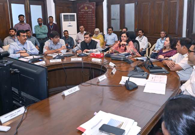 विभागातील नागरी कामांसोबतच सहायक आयुक्तांच्या खांद्यावर आरोग्य इमारतींची जबाबदारी